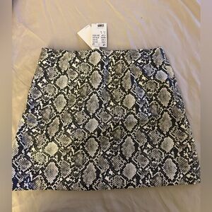 H&M Snakeskin Print Mini Skirt brand new